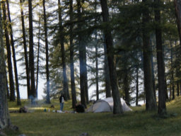 Campement au lac de Roue